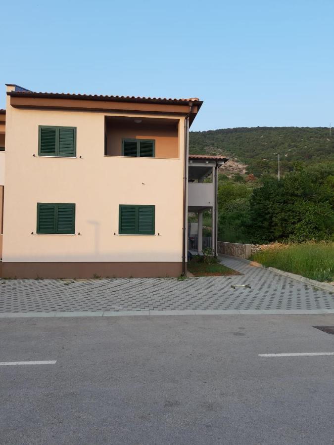 Apartmani Matea Cres Exterior photo
